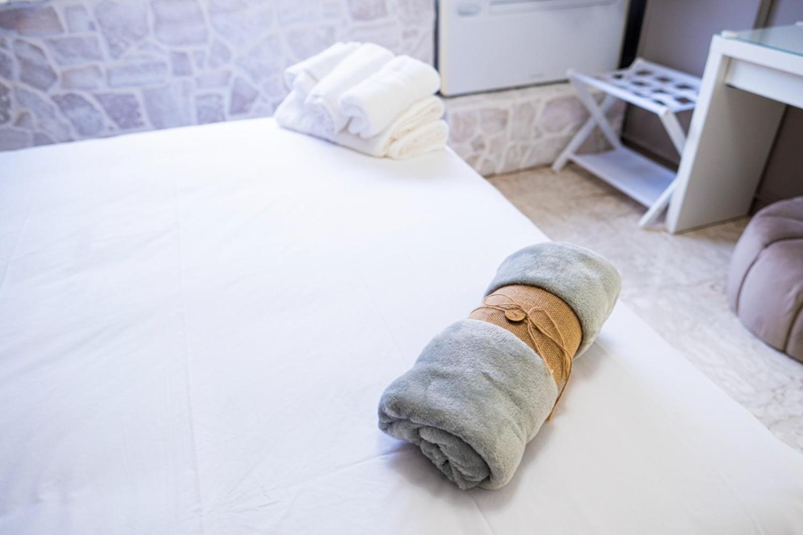 Hotel Stone House Taranto Esterno foto